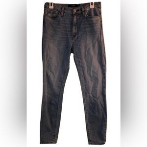 Women’s Hudson size 28 Barbara super skinny jeans